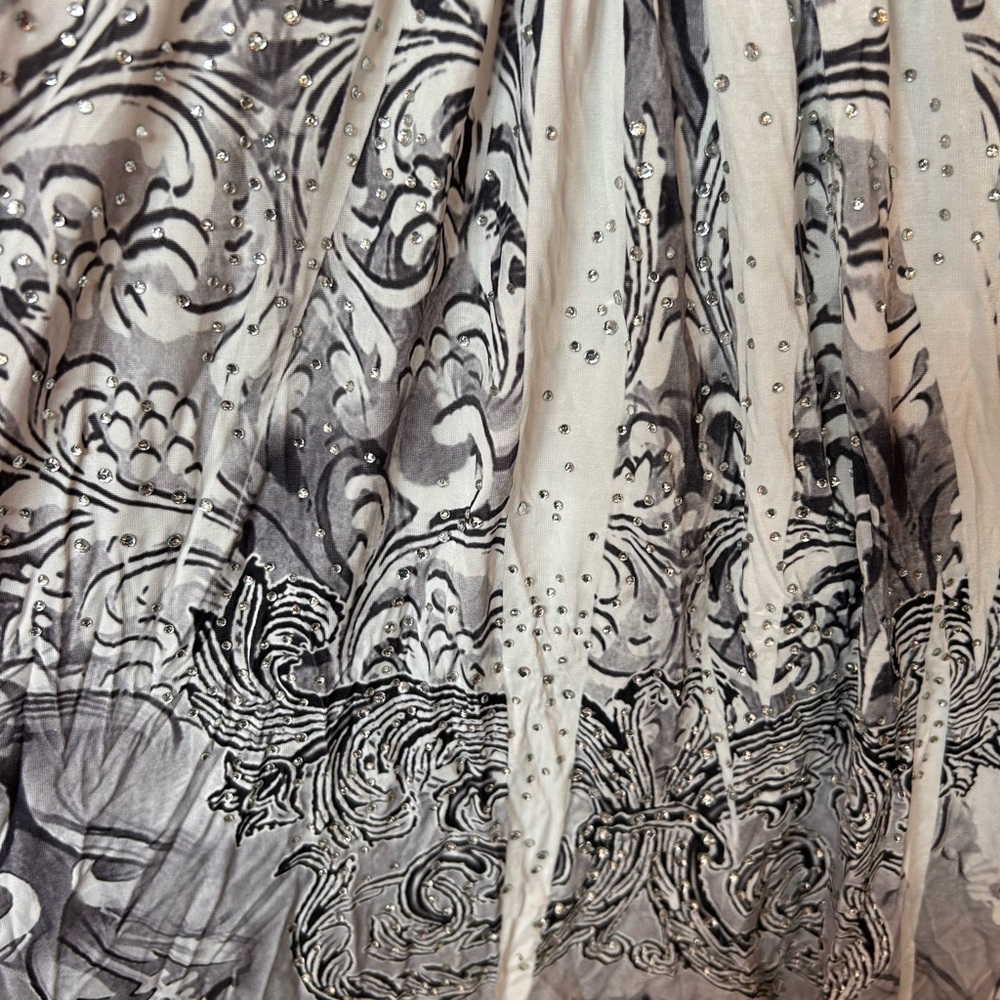 Women’s black and white sundress/cover up. - Picture 5 of 6